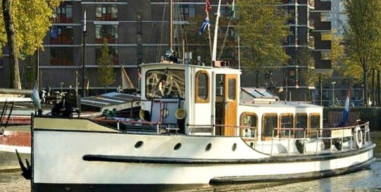 Rotterdam 1 boot voor asverstrooiing of asbijzetting in de havens van rotterdam